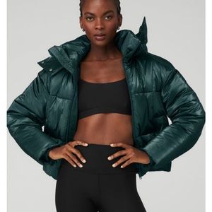 Alo Pearlized Pristine Puffer Jacket size S